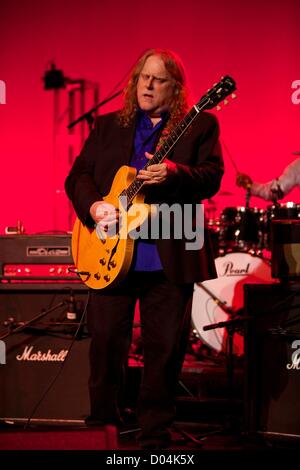 New York, USA. 15 novembre 2012. En présence de Warren Haynes pour 15e Samuel Waxman Cancer Research Foundation La collaboration, pour bénéficier d'un traitement curatif, Park Avenue Armory, New York, NY Le 15 novembre 2012. Photo par : Andres Otero/Everett Collection Banque D'Images