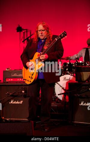 New York, USA. 15 novembre 2012. En présence de Warren Haynes pour 15e Samuel Waxman Cancer Research Foundation La collaboration, pour bénéficier d'un traitement curatif, Park Avenue Armory, New York, NY Le 15 novembre 2012. Photo par : Andres Otero/Everett Collection Banque D'Images