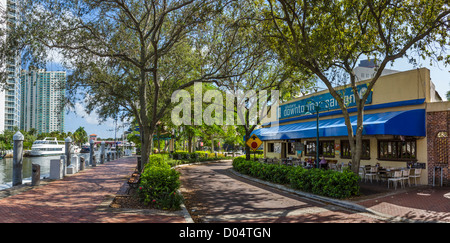 Le Downtowner Saloon sur le Riverwalk, Fort Lauderdale, comté de Broward, Gold Coast, Florida, USA Banque D'Images