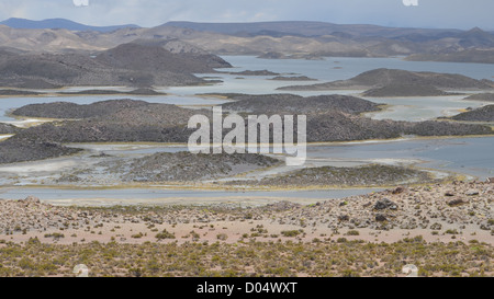 Lacs et montagnes du parc national de Lauca, Chili Banque D'Images