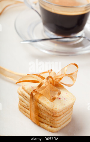 Café et biscuits empilés Banque D'Images