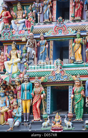 Fragment de décorations de la Sri Mariamman temple hindou de Singapour Banque D'Images