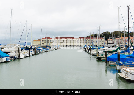 San Francisco - Fort Mason, ex-caserne de la marine et la base maintenant marina et arts-centre communautaire. Banque D'Images