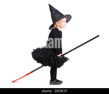 Petite sorcière sur balai Banque D'Images