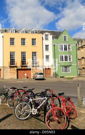 Oriel Square et vélos Oxford Oxfordshire England UK Banque D'Images