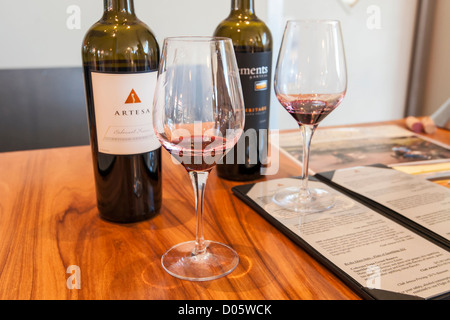 Dégustation de vin dans la région de Napa Vallery, en Californie. Banque D'Images