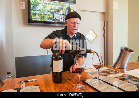 Dégustation de vin dans la région de Napa Vallery, en Californie. Banque D'Images