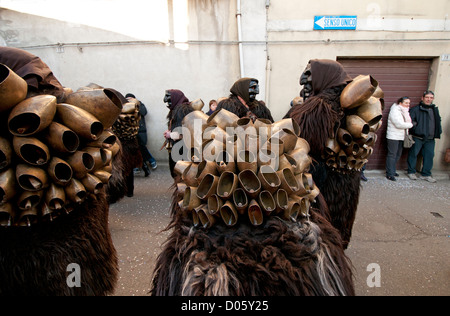 Mamuthones Carnaval masque à Orgosolo,Méditerranée,Sardaigne Barbagia, Italie Banque D'Images