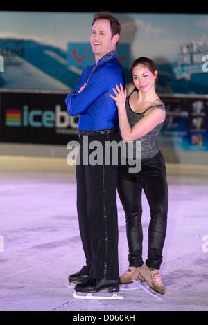 Cambridge, UK. 18 novembre 2012. Cambridge : Kyran Bracken 18.11.2012 danse avec un membre de la fédération de toutes les Stars au pôle Nord de la préforme, Cambridge. Banque D'Images