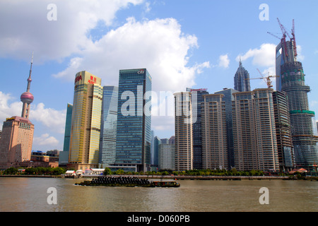 Shanghai Chine, Asie, chinois, oriental, eau de la rivière Huangpu, Pudong Xin Quinn Lujiazui quartier financier, Jinling East Road Dongchang Road Ferry, vue de Banque D'Images