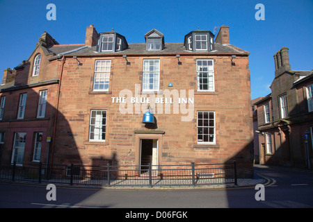 The Blue Bell Inn sur la rue Annan Dumfries et Galloway en Ecosse Banque D'Images