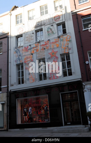 Les créateurs de mode STELLA McCARTNEY,vente,situé à Bruton Street près de New Bond Street. Banque D'Images