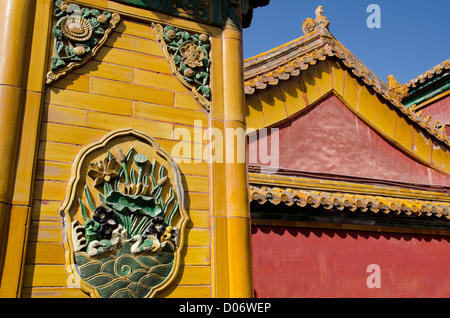 La Chine, Pékin, la Cité Interdite (aka Sanatorium On Gulang Island Cheng). Emperors Palace de la Dynastie Ming et Qing. Shun Ti mur Tang détail. Banque D'Images