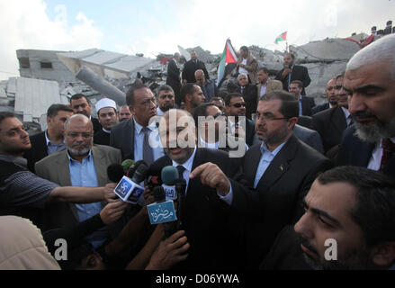 19 novembre 2012 - La ville de Gaza, bande de Gaza, territoire palestinien - le chef de l'Égypte a la liberté et justice islamiste Saad al-Katatni parle aux médias au cours de sa visite à la bande de Gaza, dans la ville de Gaza, 19 novembre 2012. APAimages Qudih  Yasser, la piscine (crédit Image : © Apaimages ZUMAPRESS.com)/Images/APA Banque D'Images