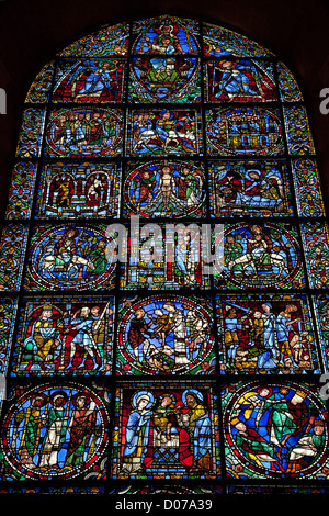 Détail du vitrail de la porte royale de la cathédrale de Chartres Eure-et-Loir (28) FRANCE Banque D'Images