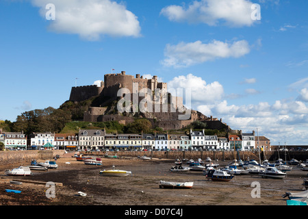 Château Mont Orgueil, Gorey, Jersey côte est, Channel Islands, Royaume-Uni Banque D'Images