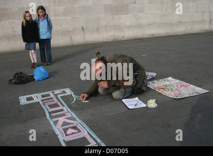 Artiste de rue - peintre sur Trafalgar Square, Londres Banque D'Images