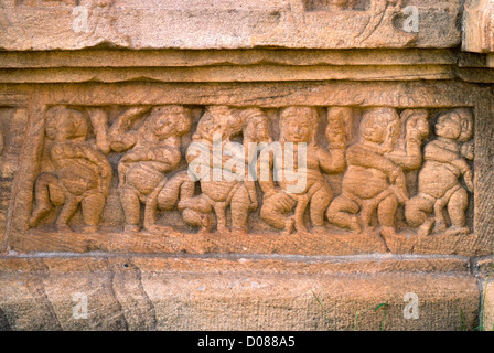 La partie supérieure du Temple du nord de Fort Shivalaya dans à Badami est un début Chalukyan temple. Banque D'Images