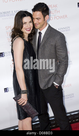 Julianna Marguiles et Keith Lieberthal, au Robert F. Kennedy Center for Justice & Droits de l'onde d'espoir awards Banque D'Images