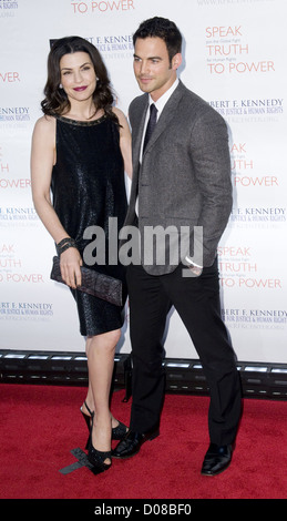 Julianna Marguiles et Keith Lieberthal au Robert F. Kennedy Center for Justice & Droits de l'onde d'espoir awards Banque D'Images