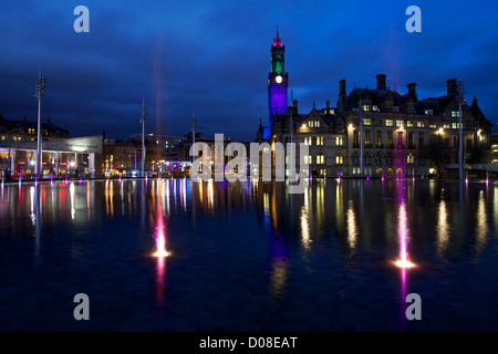 La ville de Bradford Park ; le plus grand dispositif de l'eau dans toute la ville britannique Banque D'Images