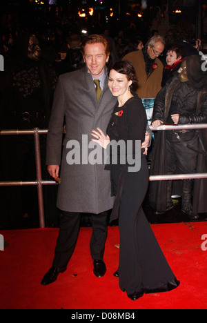 Damian Lewis et Helen McCrory Première mondiale de "Harry Potter and the Deathly Hallows Part 1' qui a eu lieu à l'odéon Leicester Banque D'Images