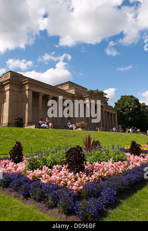 Weston Park Museum, Sheffield, South Yorkshire, Angleterre. Le incorportes maintenant le musée de l'aile Mappin Art Gallery d'origine. Banque D'Images