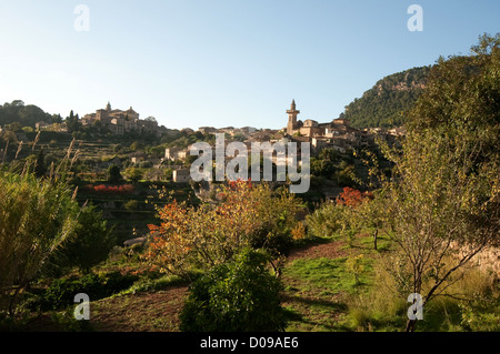 Valldemossa, colline, ville, dans, été, Majorque Banque D'Images