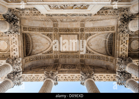 Panthéon, colonnes corinthiennes de l'entrée, Paris, France Banque D'Images