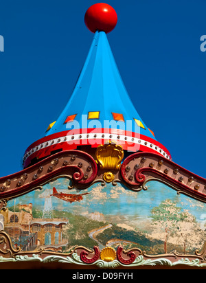 Détail de fairground carousel au parc d'attractions du Tibidabo à Barcelone Catalogne Espagne Banque D'Images