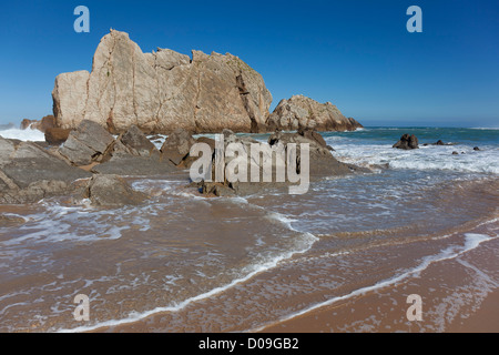 Plage de la Arnia, Liencres, Cantabria, ESPAGNE Banque D'Images