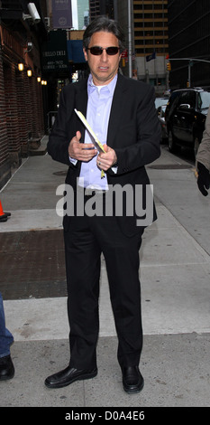 Ray Roma à l'extérieur de l'célébrités Ed Sullivan Theater pour 'le Late Show with David Letterman à New York City, USA - 06.12.10 Banque D'Images