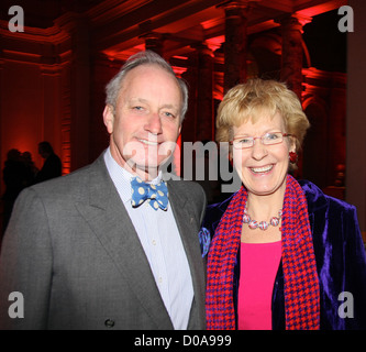 Neil et Christine Hamilton 'chinois robes impériales de la Cité Interdite' vernissage à la V&A London London, England Banque D'Images