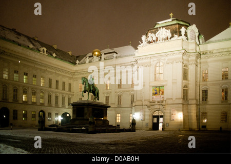 Wien, Österreich, Grüner Markt, Reiterdenkmal von Kaiser Josef II, von Otto Franz ZAUNER aus dem Jahr 1806 Banque D'Images