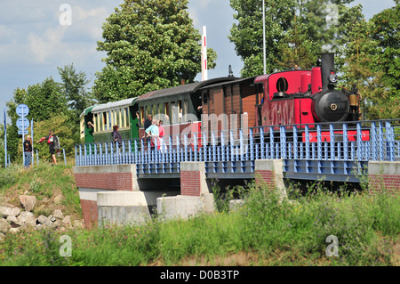 Le peu de tourisme LOCOMOTIVE À VAPEUR DE LA BAIE DE SOMME SAINT-VALERY-SUR-SOMME SOMME (80) FRANCE Banque D'Images