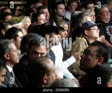 Boxeur britannique David Haye regarde l'Amir Khan Vs Marcos Maidana match de boxe au Mandalay Bay Convention Center Banque D'Images