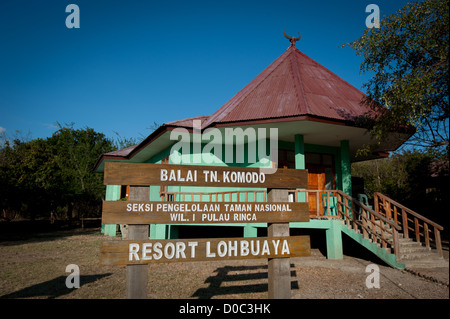 Le Rôdeur poster aussi utilisé comme resort de l'île de Rincah Parc National de Komodo, Indonésie Banque D'Images