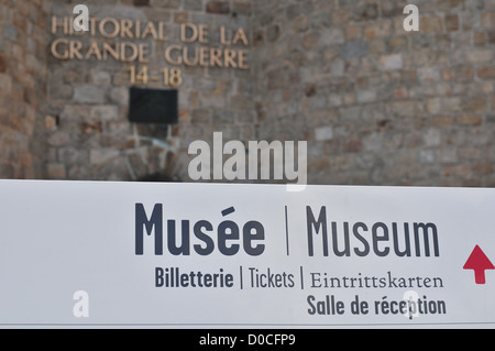 Entrée HISTORIAL GRANDE GUERRE PREMIÈRE GUERRE MONDIALE musée célèbre château médiéval ATTENANT PERONNE SOMME (80) FRANCE Banque D'Images
