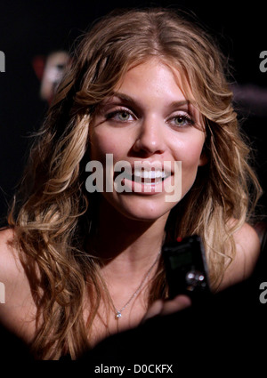 AnnaLynne McCord célébrités de Hollywood assister au lancement de Fallout New Vegas de nuit Pluie du Palms Hotel Casino Las Vegas, Banque D'Images