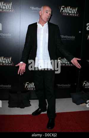 Michael Hogan Célébrités de Hollywood assister au lancement de Fallout New Vegas à la pluie de nuit à l'hôtel Palms Casino Las Banque D'Images