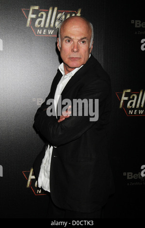 Michael Hogan Célébrités de Hollywood assister au lancement de Fallout New Vegas à la pluie de nuit à l'hôtel Palms Casino Las Banque D'Images