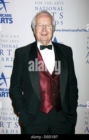 Bill Moyers Le National Arts Awards 2010 présentés par les Américains les arts tenue au Cipriani 42nd Street Restaurant. New York Banque D'Images