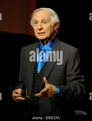 L'Amazing Kreskin aka George Jr Kresge sur scène à la Glenn Gould Studio à Toronto, Canada - 13.10.10 Banque D'Images