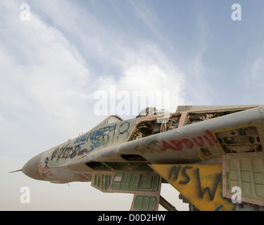 Sukhoi Su-27 FLANKER détruits à Al Taqaddum Air Base en Iraq's Al Anbar Province Banque D'Images