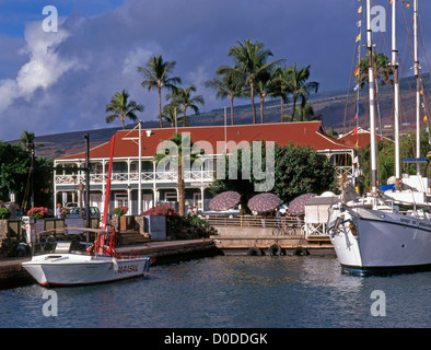 USA, Hawaii, Maui, Lahaina, port, Pioneer Inn, Banque D'Images