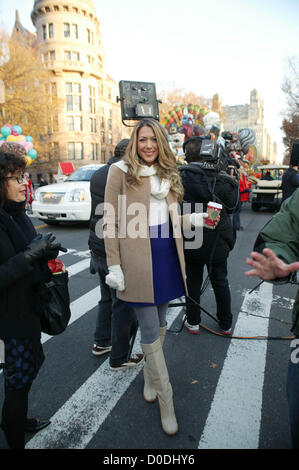 22 novembre 2012 - New York, New York, États-Unis - 86e Congrès annuel de Macy's Thanksgiving Day Parade . Â© 2012 Colbie Caillat(Image Crédit : © Bruce Cotler/Photos/ZUMAPRESS.com) Globe Banque D'Images