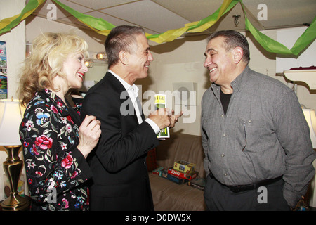 Judith Light, Tony Danza et Dan Lauria Tony Danza retrouve Judith Light dans les coulisses de la production de Broadway Banque D'Images