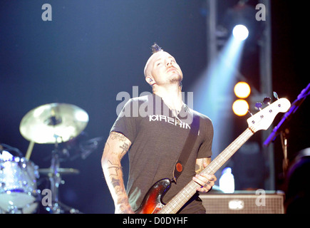 Daughtry effectuée au Grand Arena le 27 octobre pour des milliers d'impatients et les fans. La sortie de leur premier album Banque D'Images