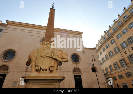 La place de Minerva, sait comme 'Small' Place de l'éléphant, Rome, Italie, Europe Banque D'Images