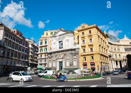 Piazza Trieste e Trento square quartier Santa Lucia Naples central city La région Campanie Italie Europe Banque D'Images